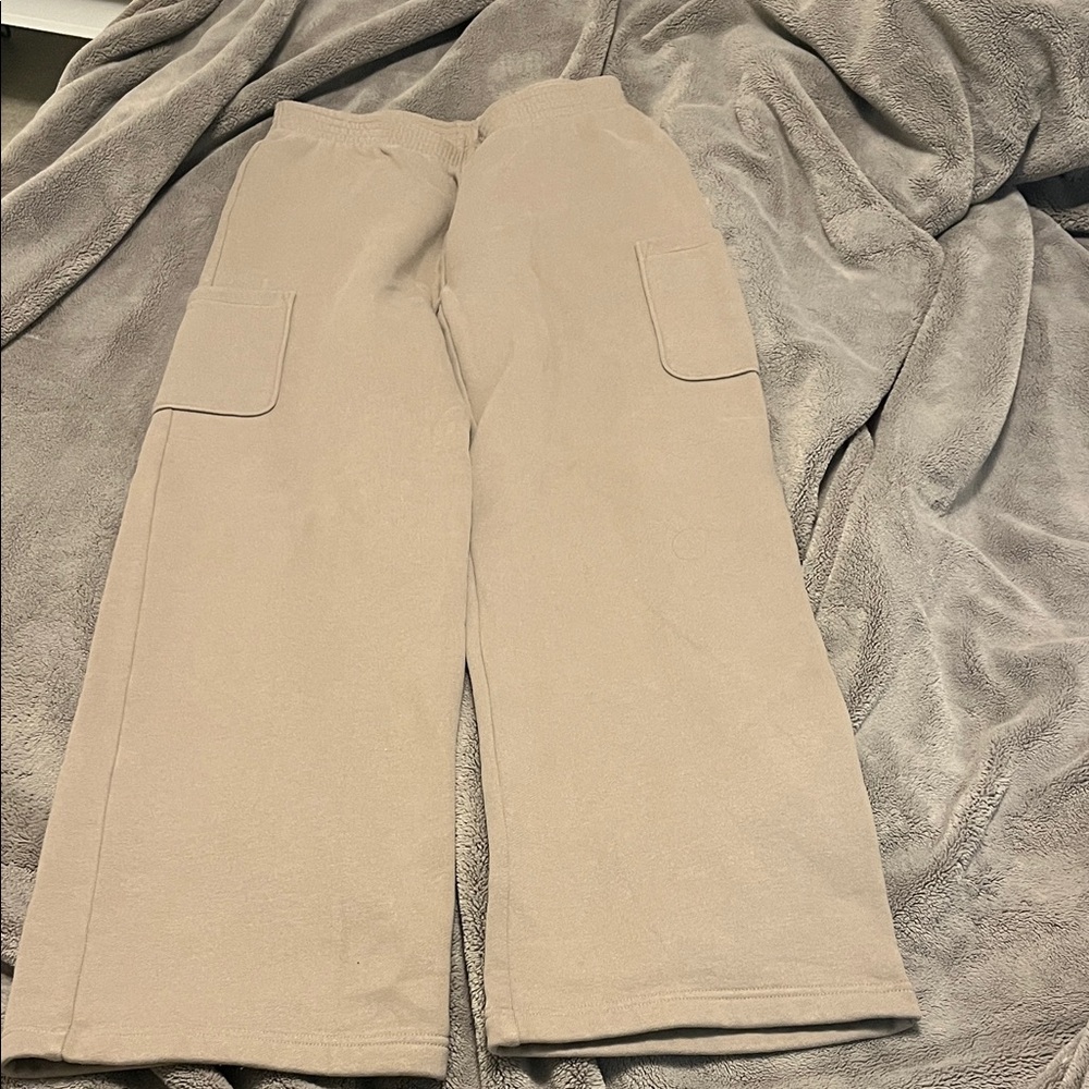 Aritzia sweater pants  size XS